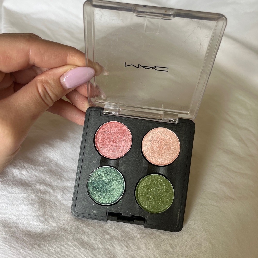 MAC palette